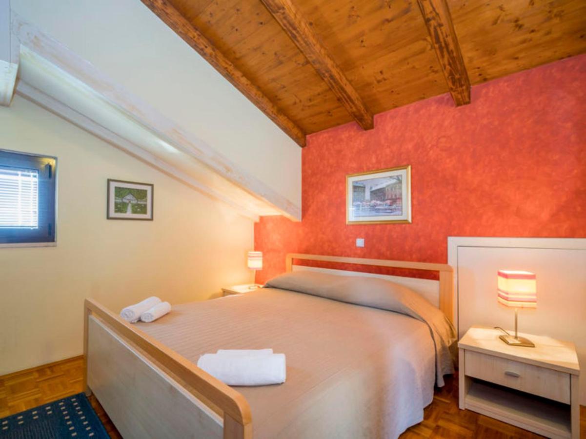 Apartments Villa Rossella 1 Ровинь Экстерьер фото